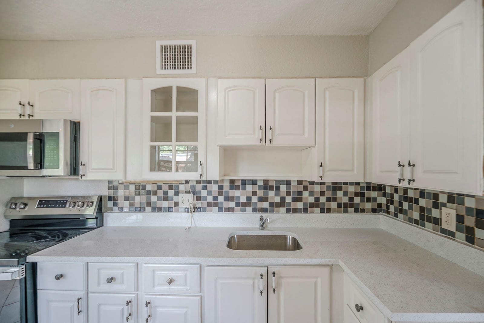 5731 SW 40th Court, West Park, FL 33023 photo 9
