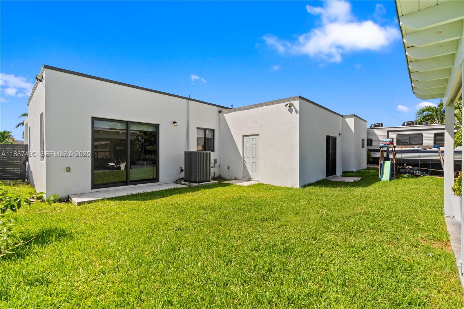 10925 SW 218th Terrace, Miami, FL 33170 photo 25