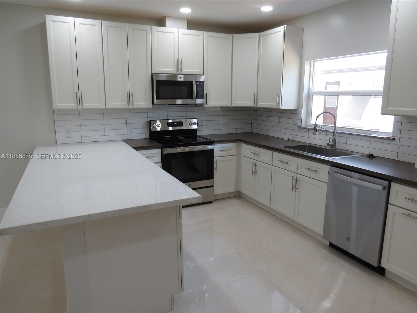 1671 SW 44th Terrace, Fort Lauderdale, FL 33317 photo 11