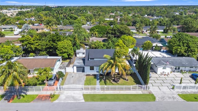 11301 SW 177th Street, sold in Green Hills Sec 2, Miami, FL