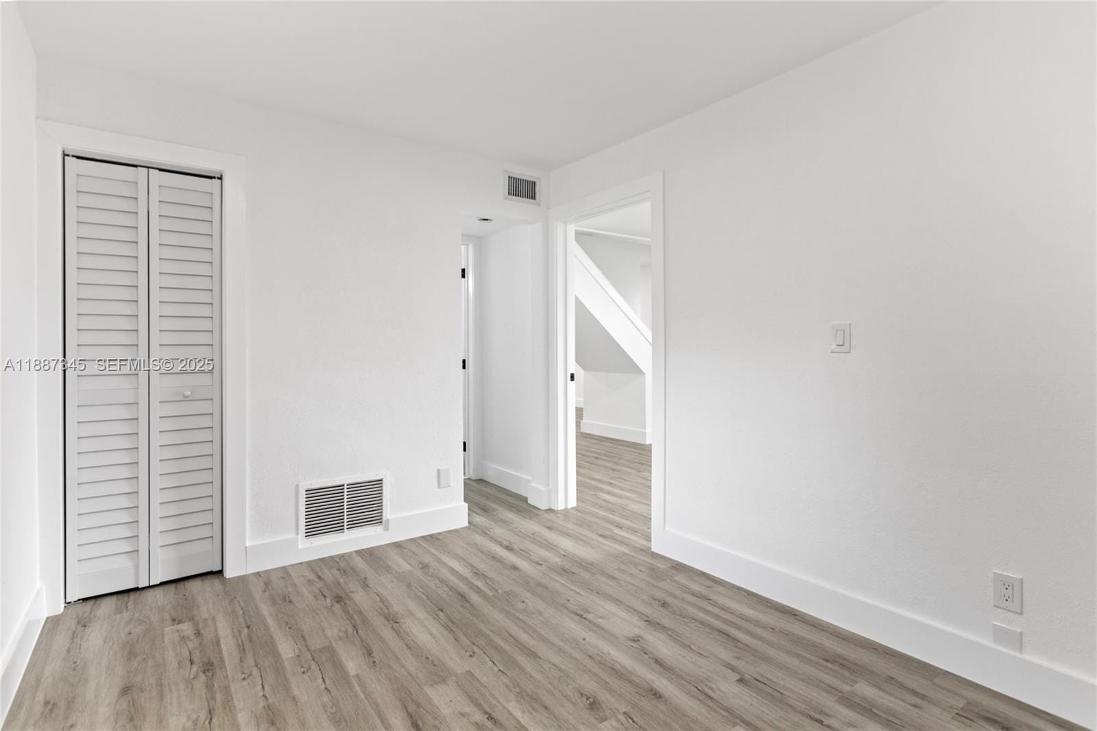 11301 SW 177th Street — photo 3