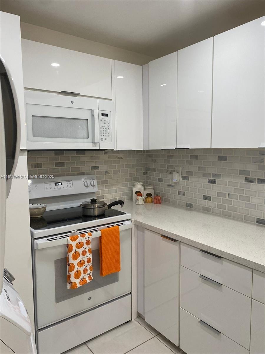 10000 NW 80 Court 2565, Hialeah Gardens, FL 33016