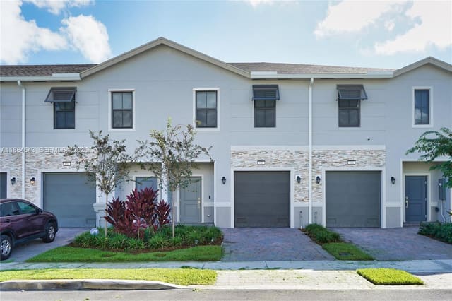 848 NW 3rd Way, sold in Highland Oaks, Pompano Beach, FL