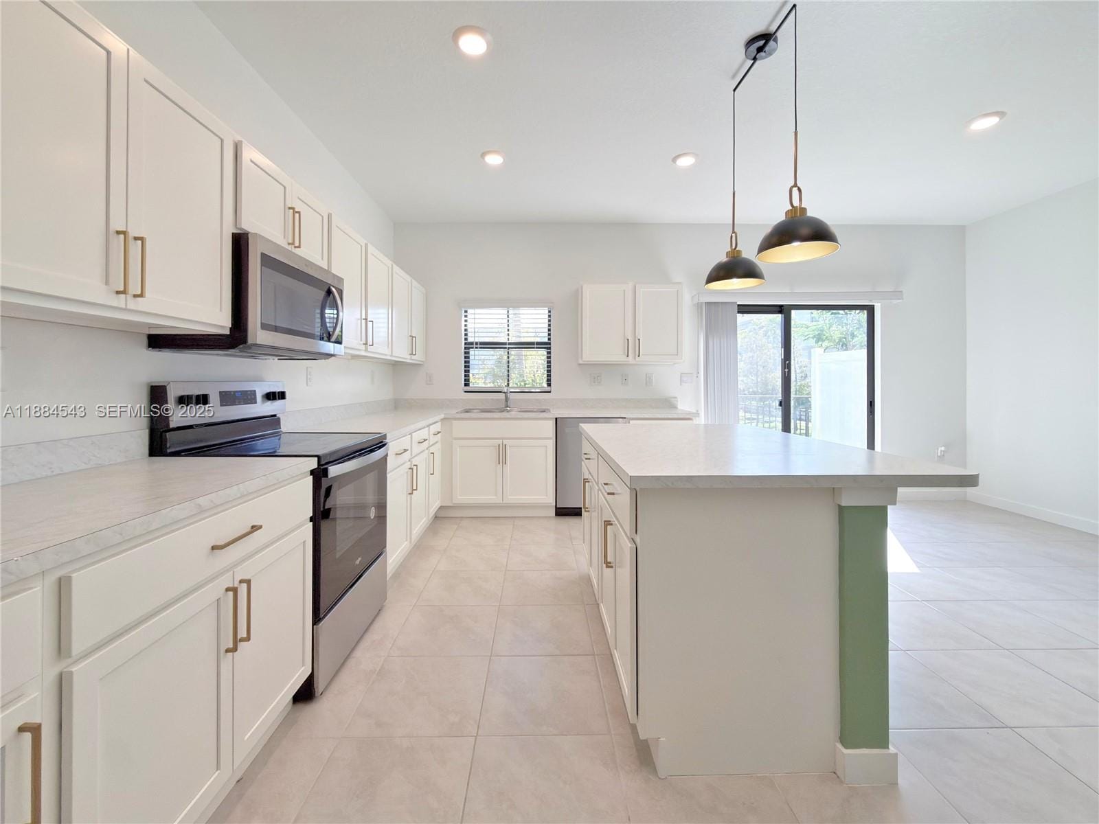 848 NW 3rd Way, Pompano Beach, FL 33060 photo 7