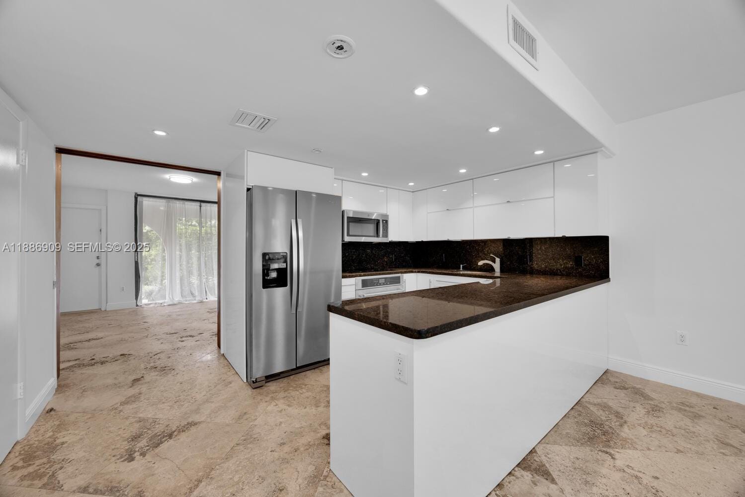 450 Grapetree Drive 313, Key Biscayne, FL 33149 photo 11