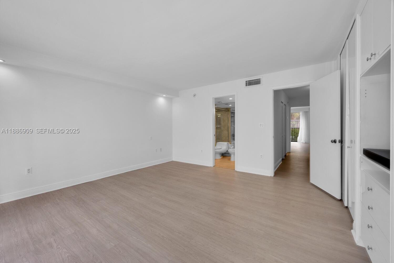 450 Grapetree Drive 313, Key Biscayne, FL 33149 photo 18