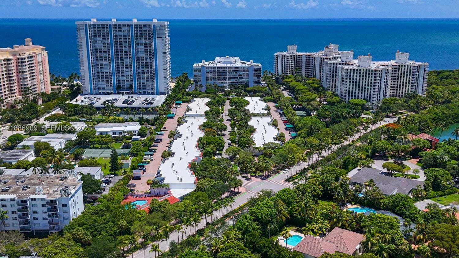 450 Grapetree Drive 313, Key Biscayne, FL 33149 photo 29