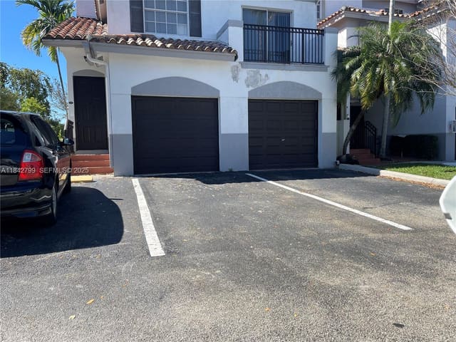 711 SW 148th Avenue 403, Sunrise, FL 33325