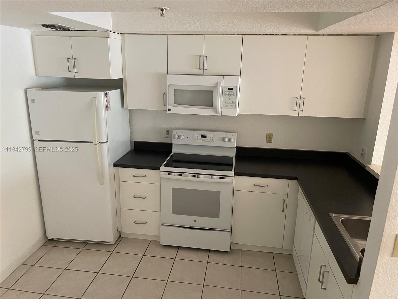 711 SW 148th Avenue 403, Sunrise, FL 33325 photo 9