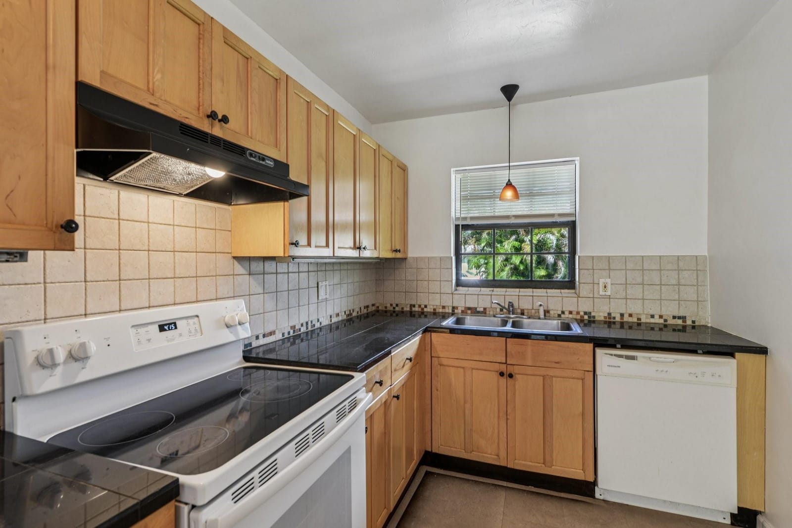 2708 Adams Street — photo 12