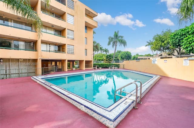 802 NW 87th Avenue 216, sold in Sandalwood Condo Apts, Miami, FL