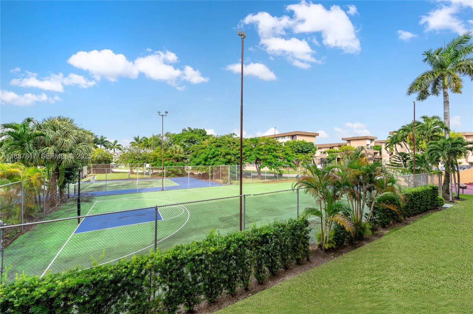 802 NW 87th Avenue 216, Miami, FL 33172 photo 2