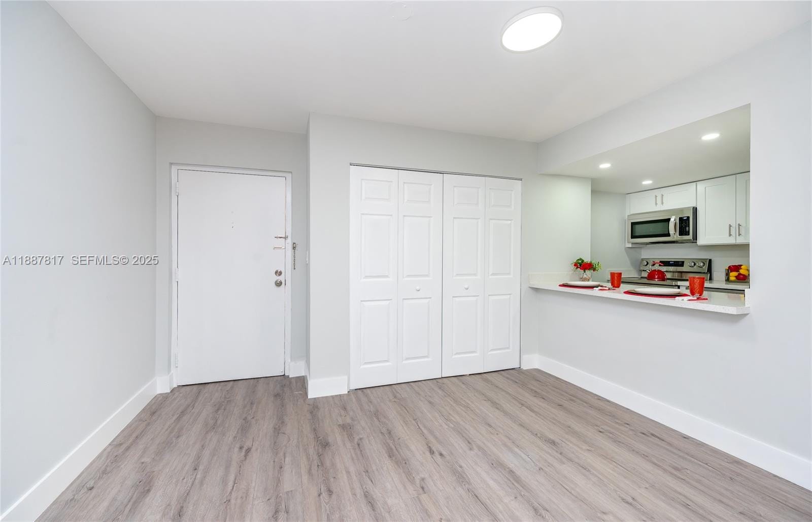 802 NW 87th Avenue 216, Miami, FL 33172 photo 3