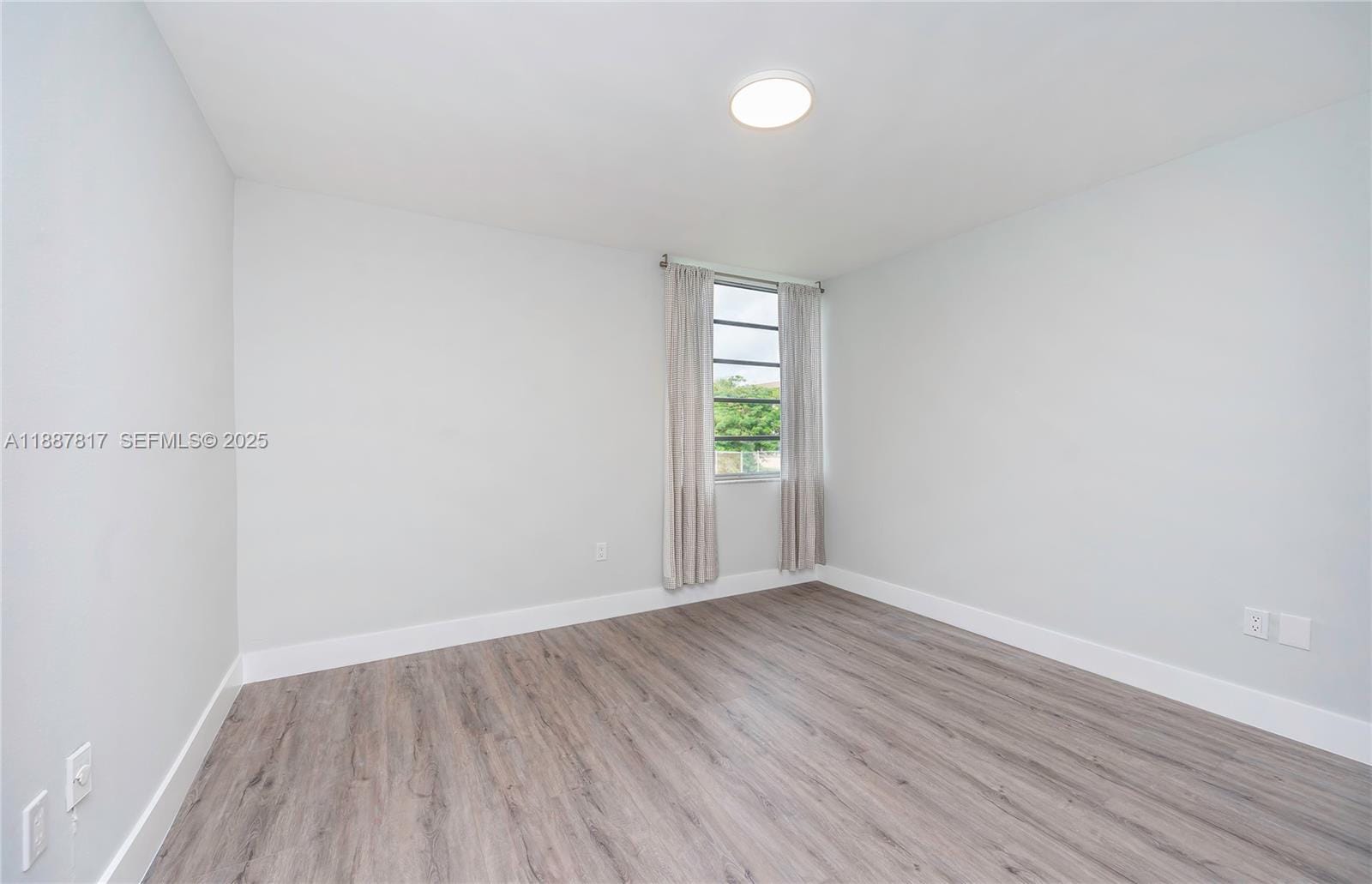 802 NW 87th Avenue 216, Miami, FL 33172 photo 22