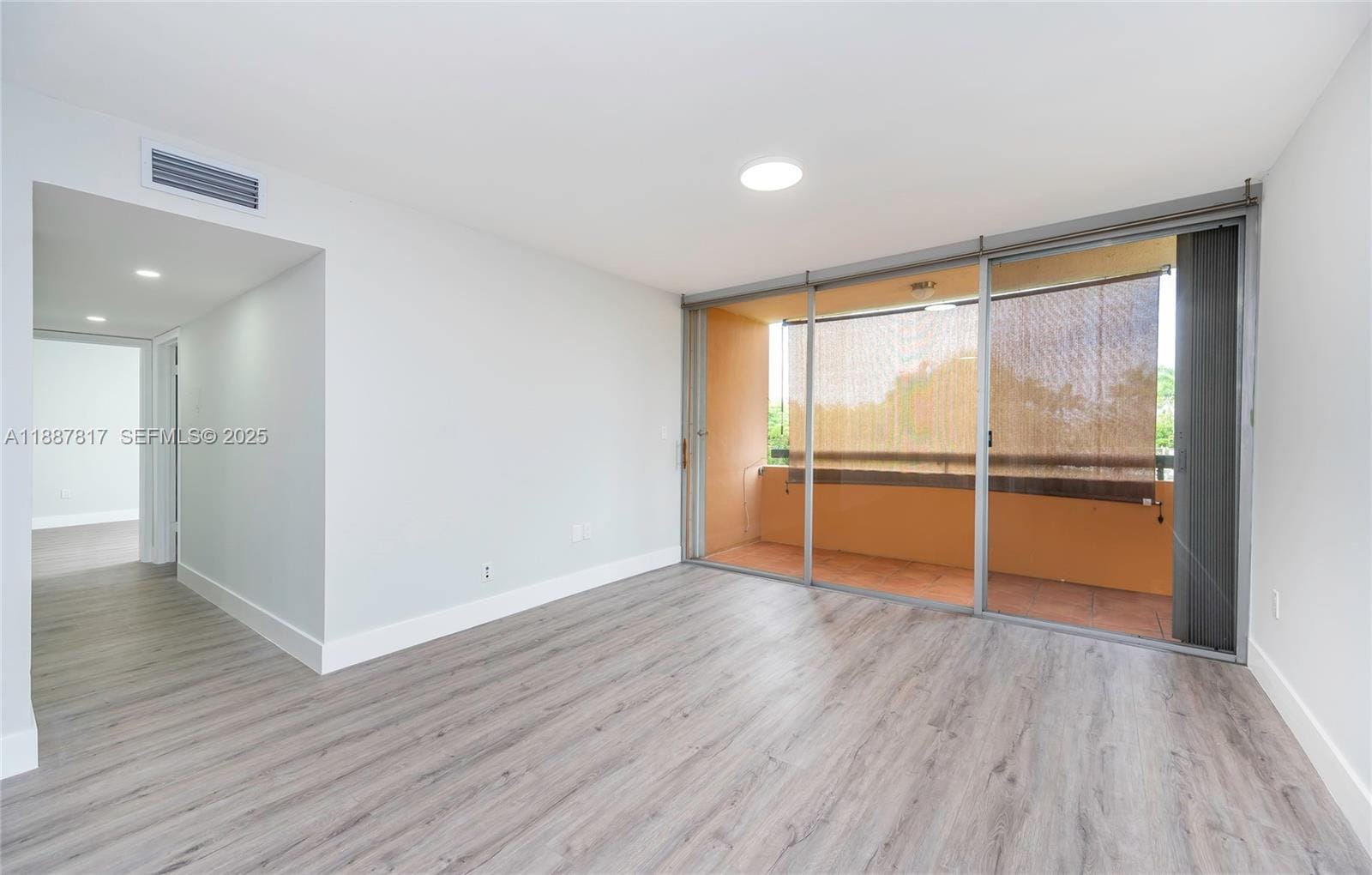 802 NW 87th Avenue 216, Miami, FL 33172 photo 7