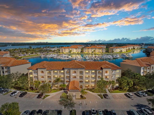13 Harbour Isle Drive W Ph02, Fort Pierce, FL 34949