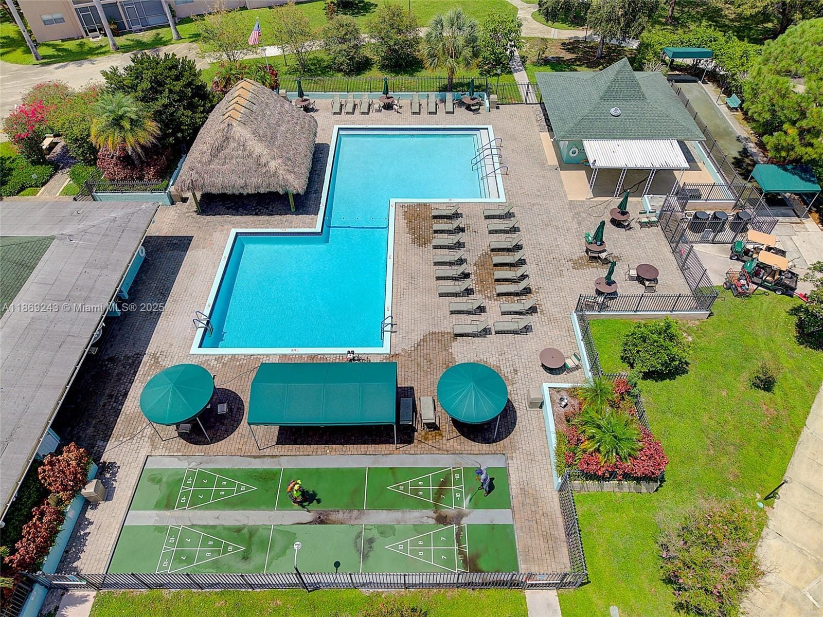 2804 SW Natura Boulevard D, Deerfield Beach, FL 33441 photo 2
