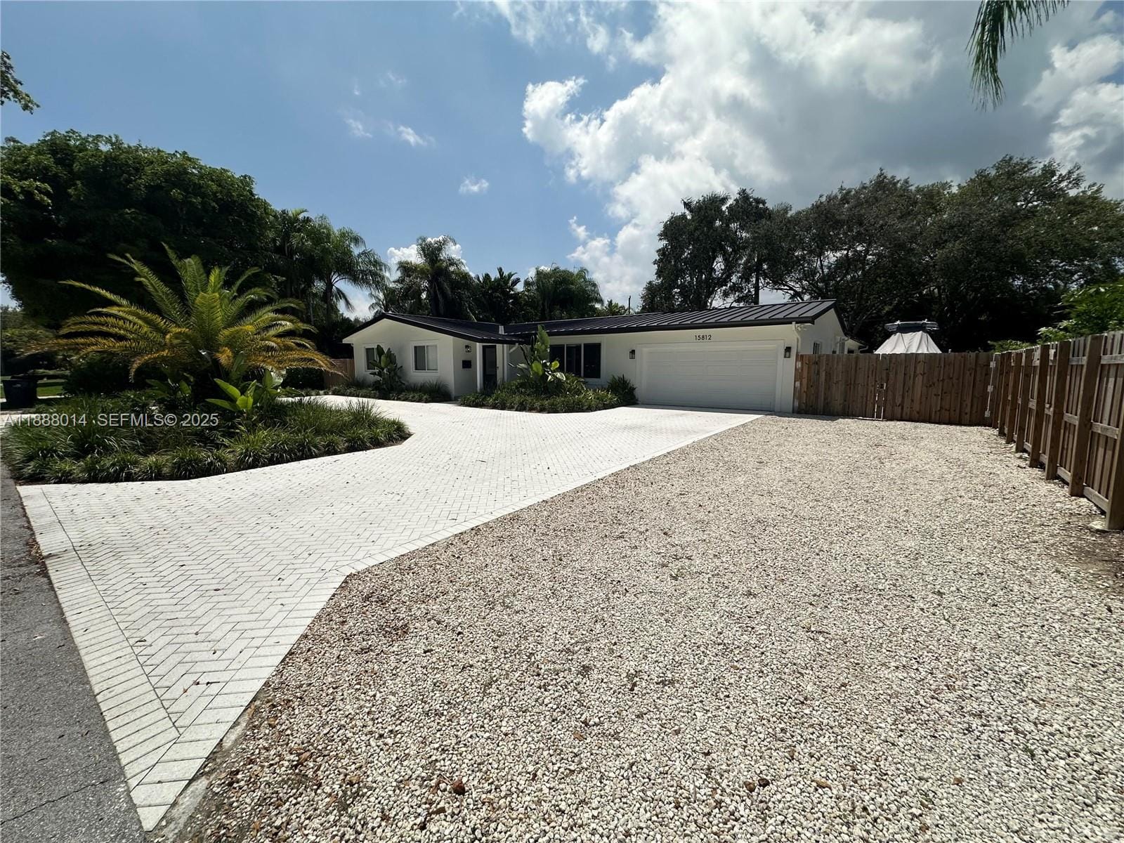 15812 SW 83rd Court, Palmetto Bay, FL 33157 photo 2