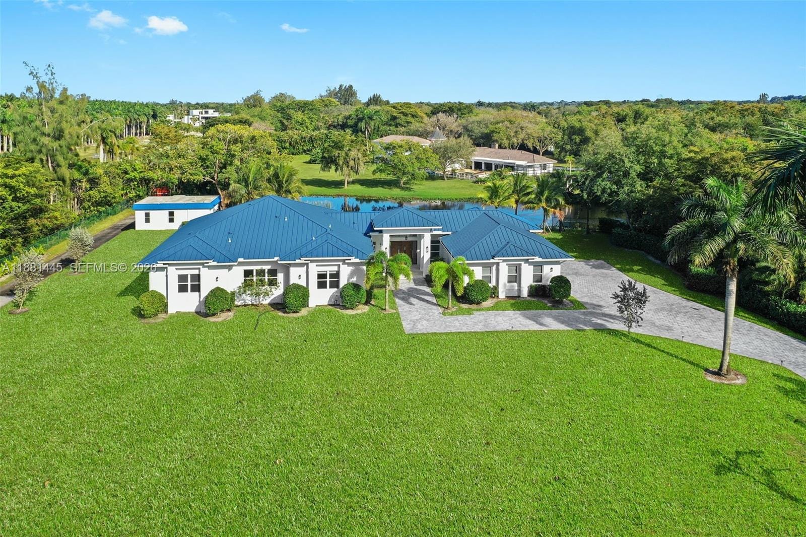 2400 SW 112th Avenue, Davie, FL 33325 photo 2