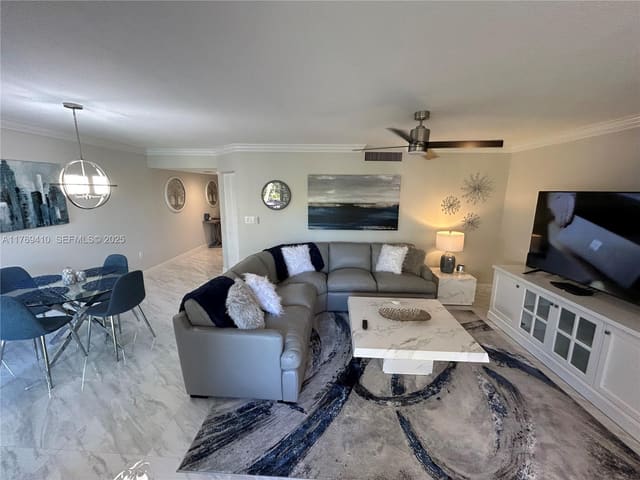 275 Palm Avenue D205, sold in Jupiter Bay East Condo, Jupiter, FL