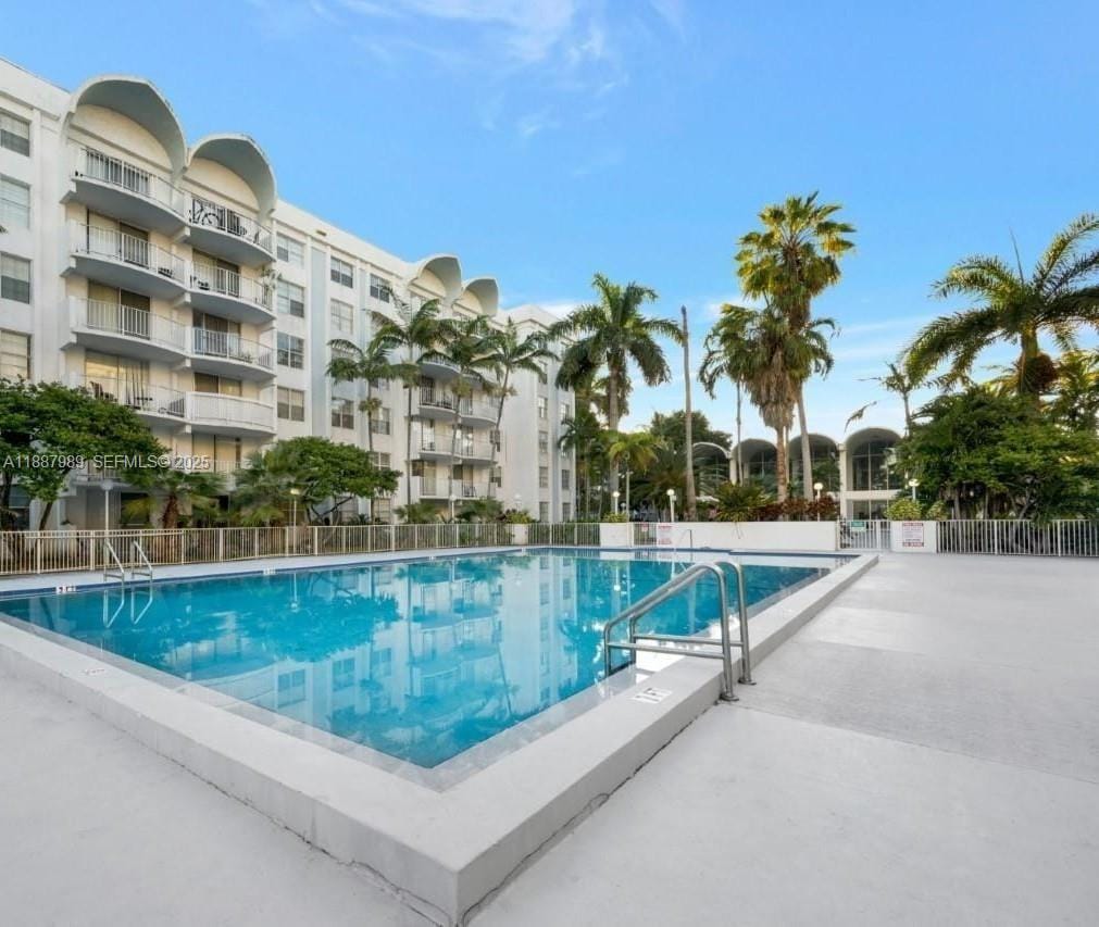498 NW 165th St Road D-405, Miami, FL 33169 photo 11