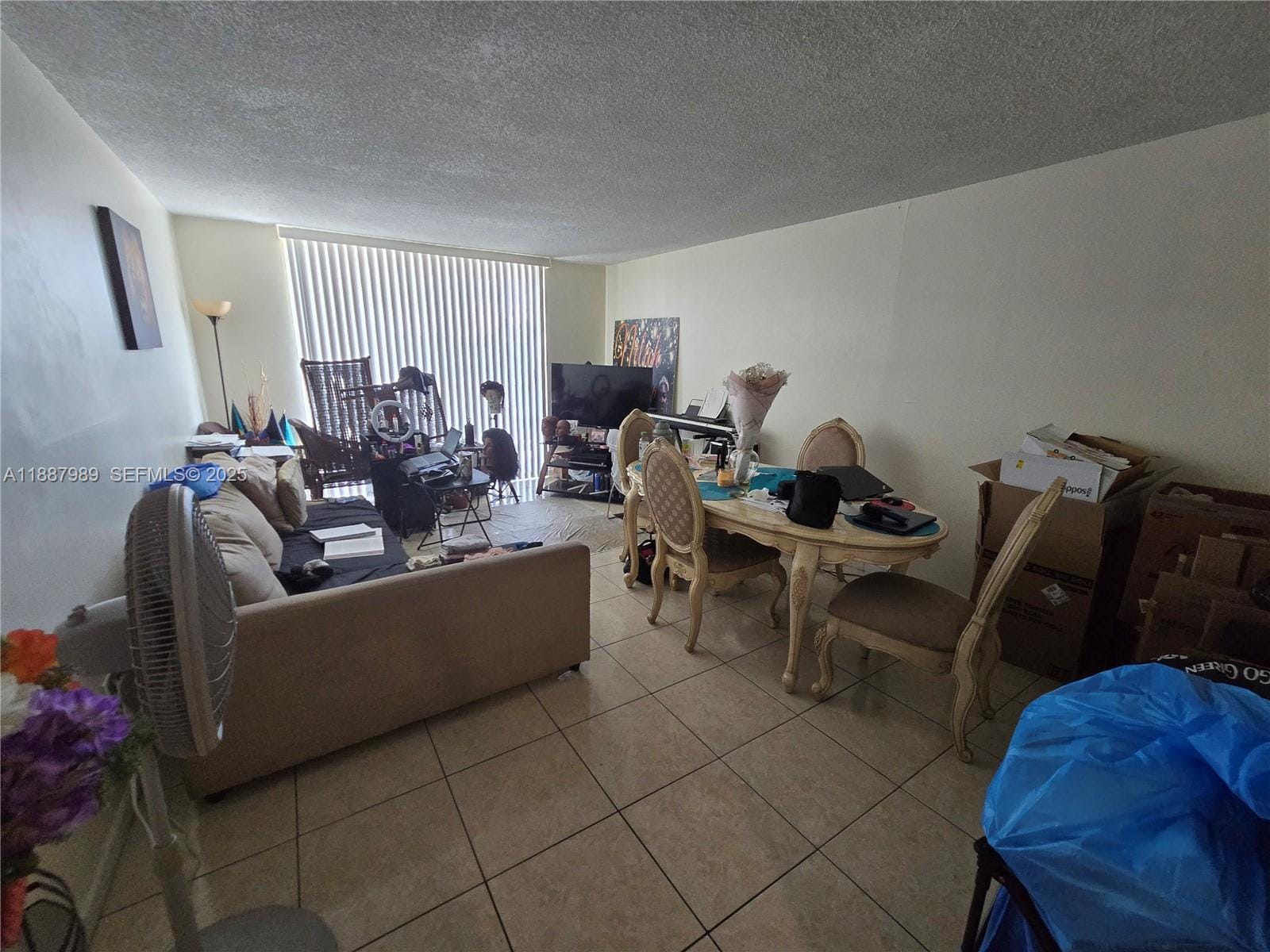 498 NW 165th St Road D-405, Miami, FL 33169 photo 4