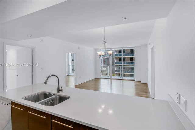 55 SE 6th Street 3503, Miami, FL 33131