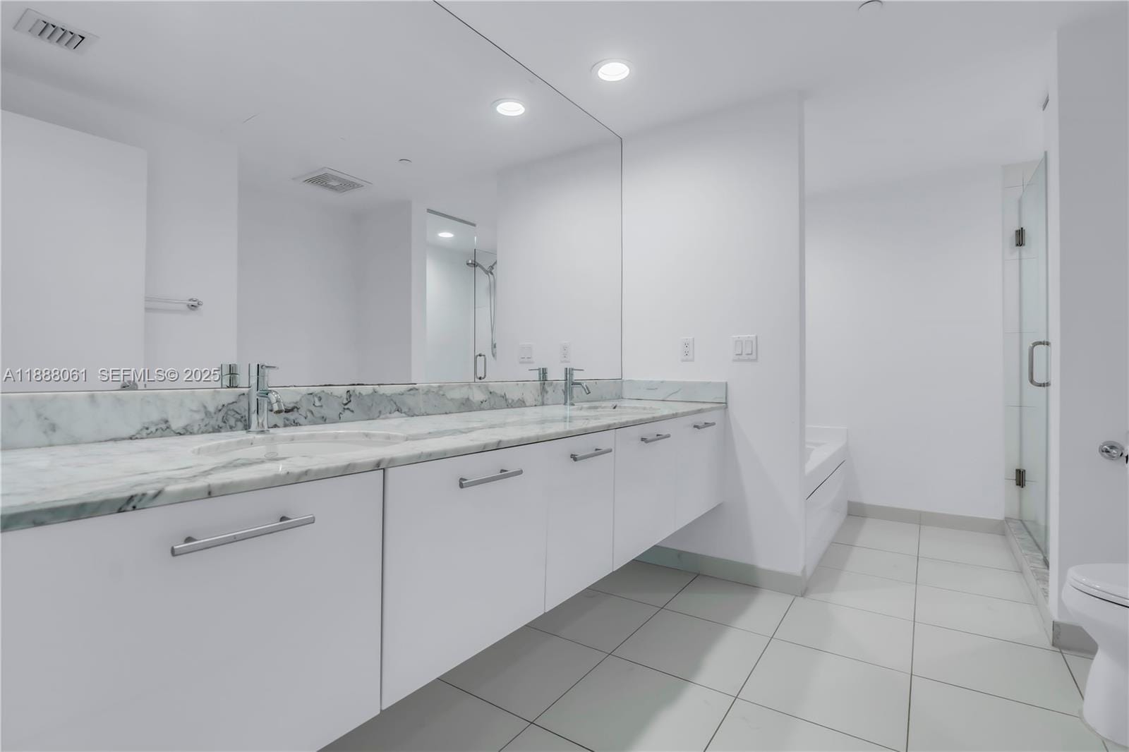 55 SE 6th Street 3503, Miami, FL 33131 photo 15