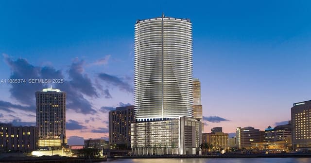 200 Biscayne Boulevard Way 5104, Miami, FL 33131