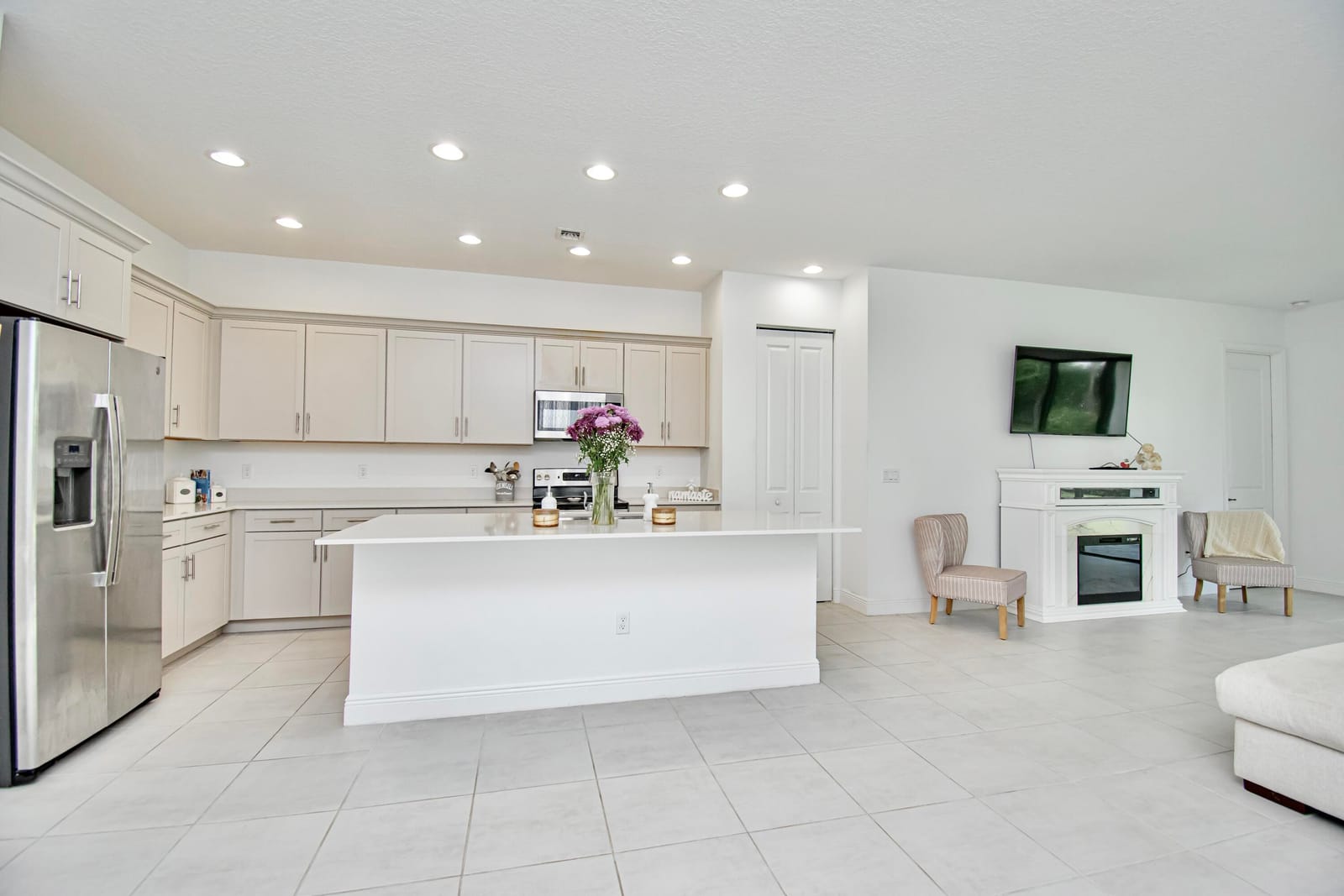 16420 Sandy Shore Drive — photo 4