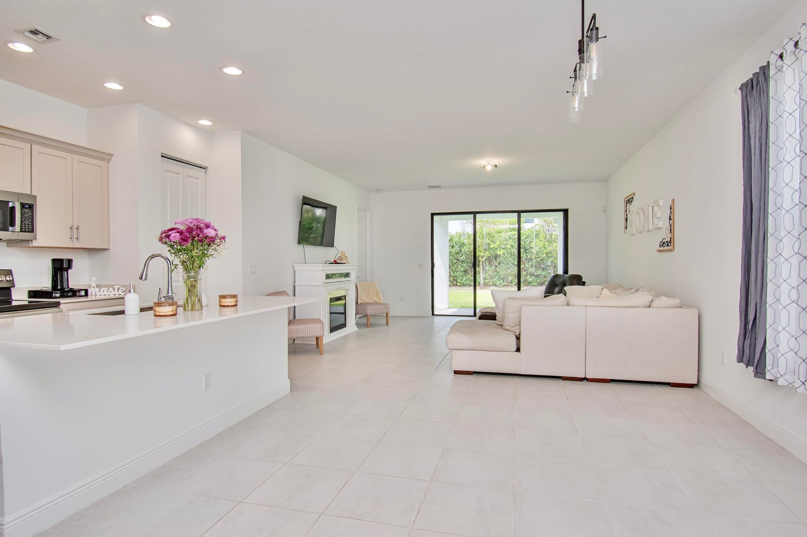 16420 Sandy Shore Drive — photo 5