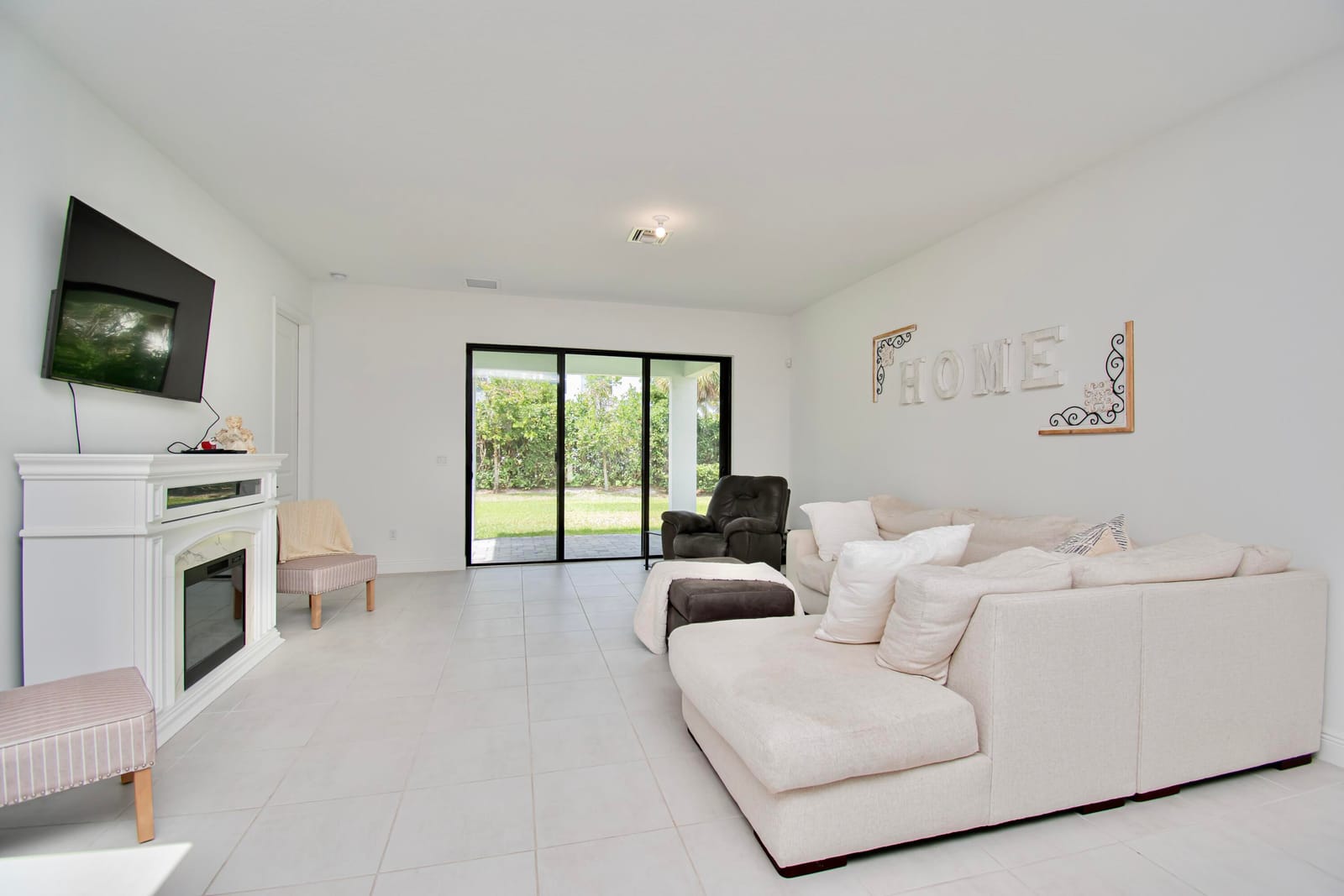 16420 Sandy Shore Drive — photo 6