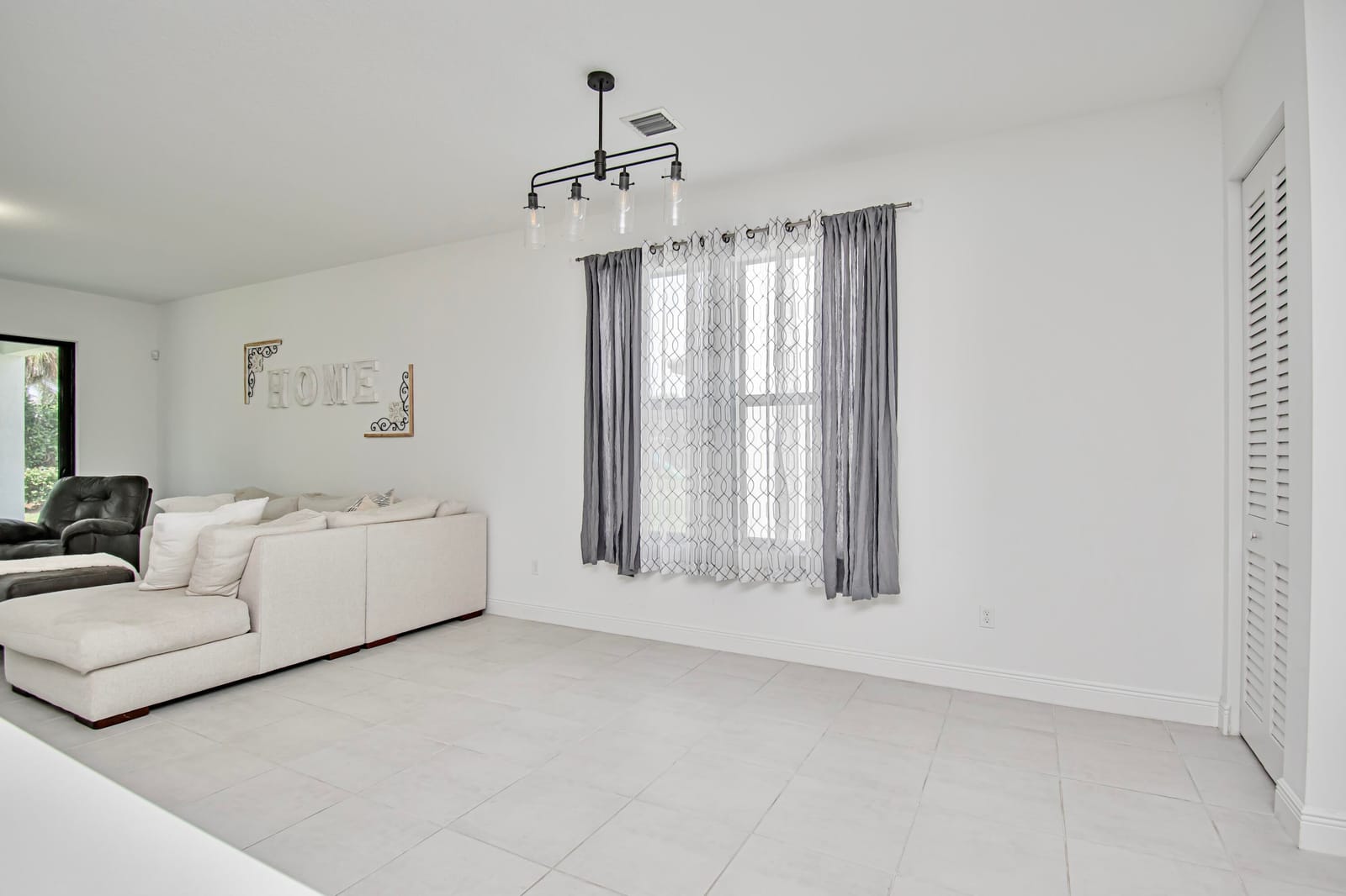 16420 Sandy Shore Drive — photo 7