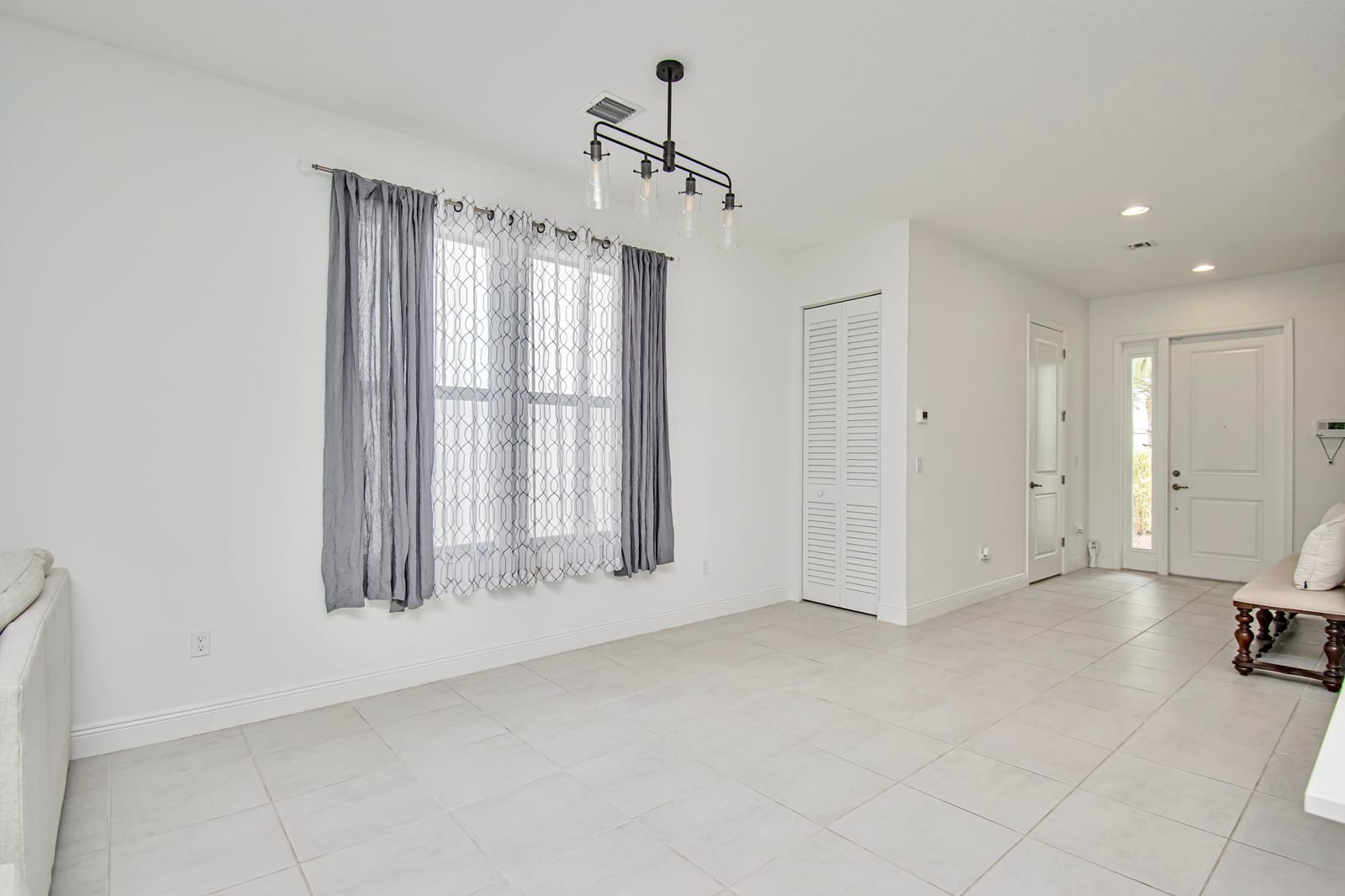 16420 Sandy Shore Drive — photo 8