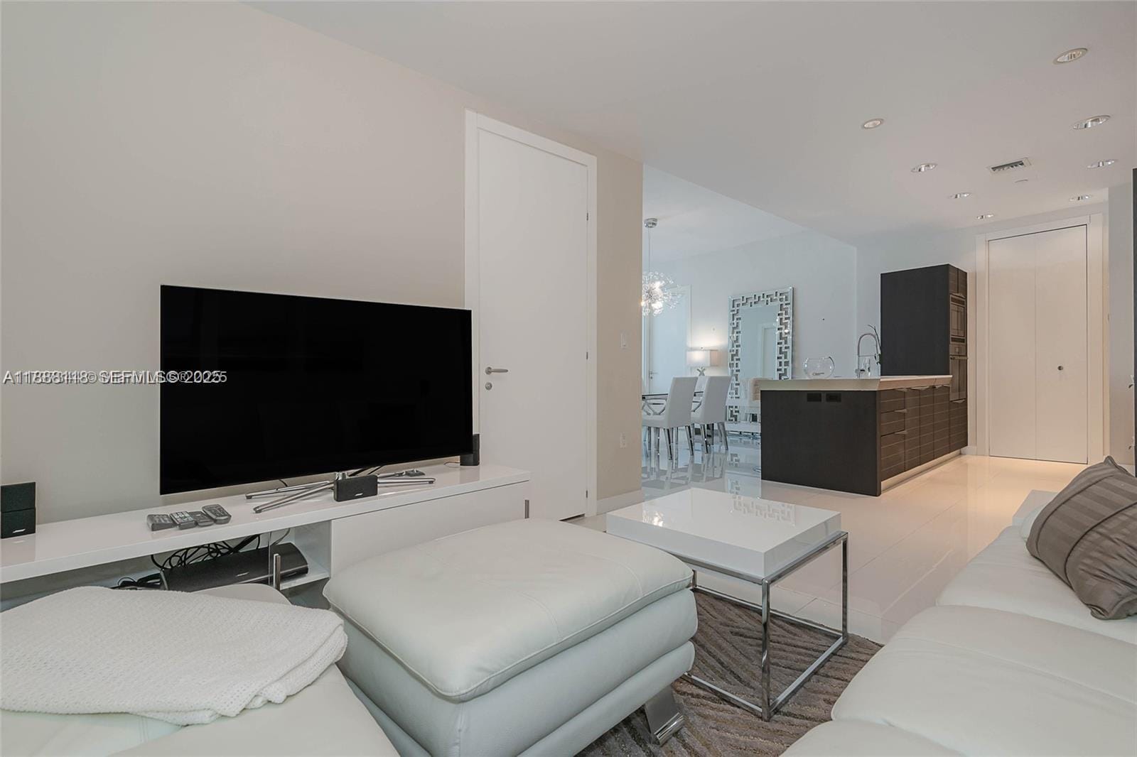 200 Biscayne Boulevard Way 5109, Miami, FL 33131 photo 17