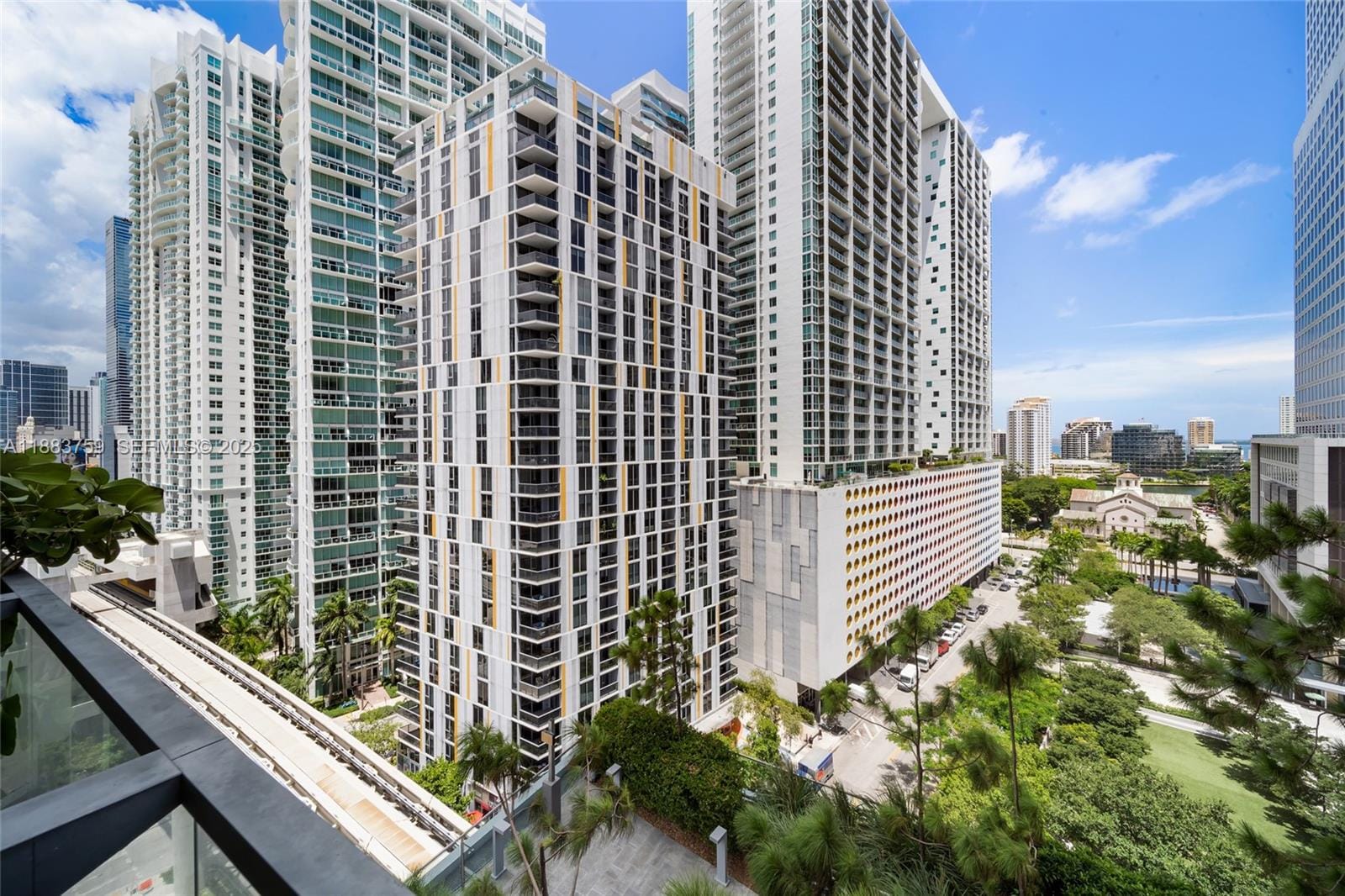 68 SE 6th Street 811, Miami, FL 33131 photo 20