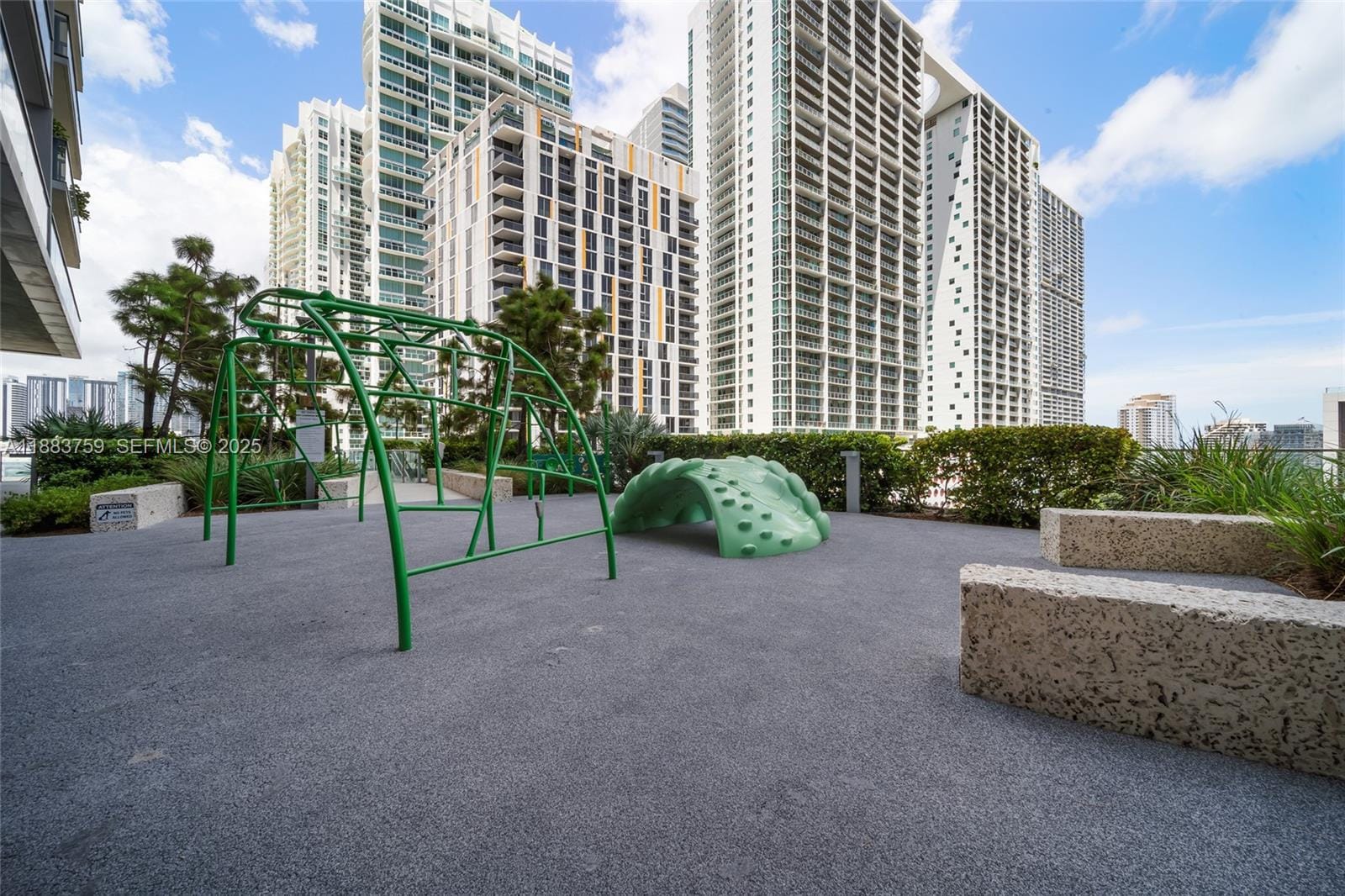 68 SE 6th Street 811, Miami, FL 33131 photo 25
