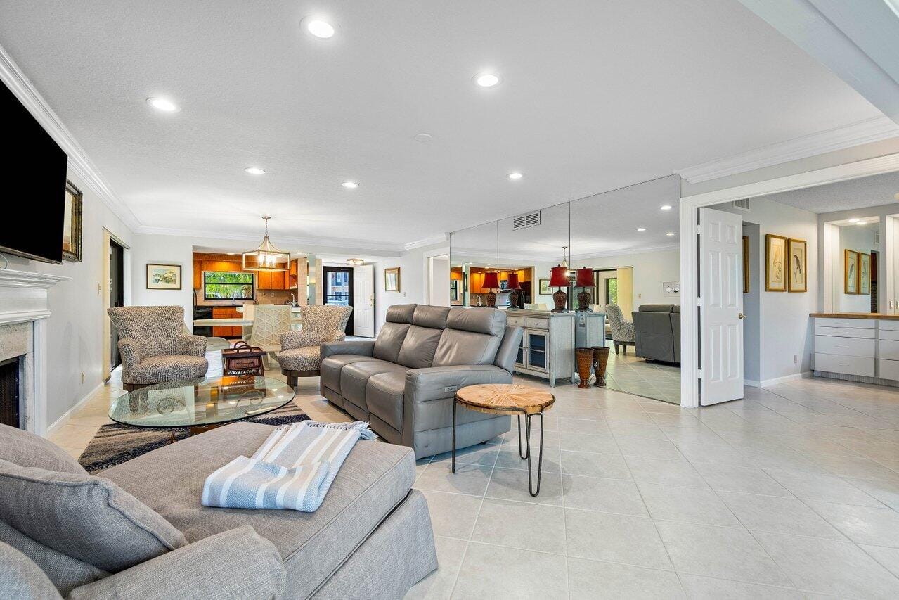 401 Clubhouse Circle 401a, Jupiter, FL 33477 photo 13