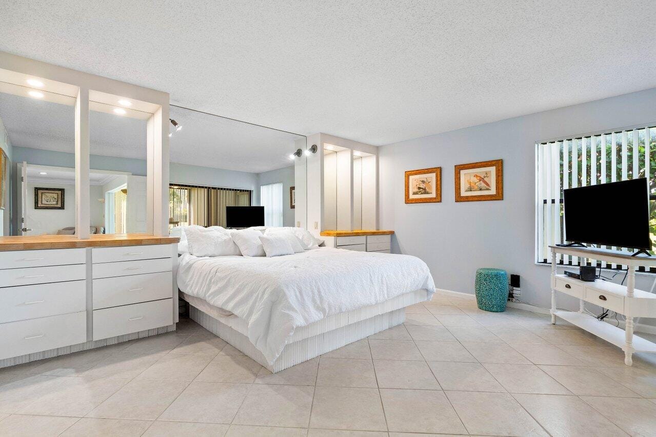 401 Clubhouse Circle 401a, Jupiter, FL 33477 photo 14