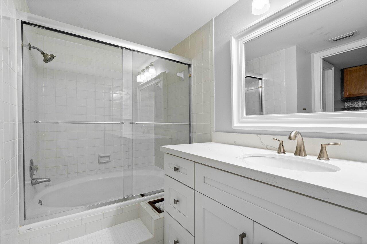 401 Clubhouse Circle 401a, Jupiter, FL 33477 photo 17