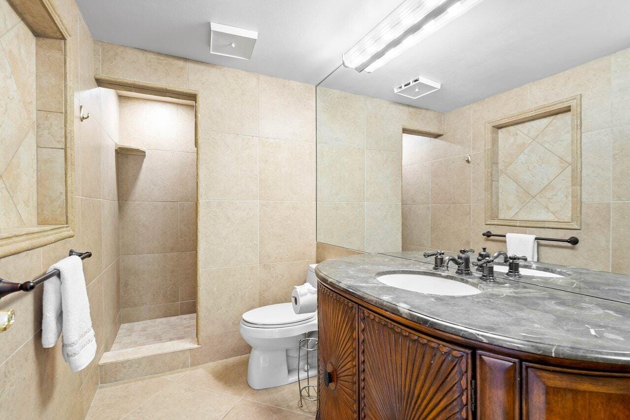 401 Clubhouse Circle 401a, Jupiter, FL 33477 photo 22