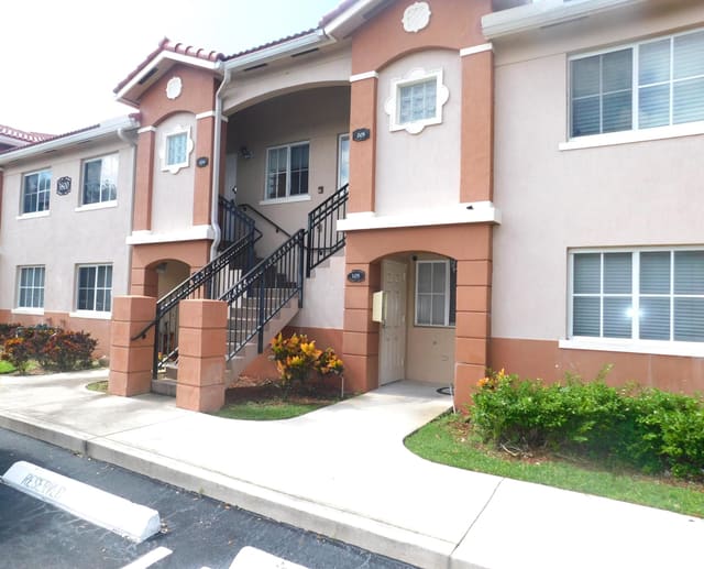 3800 N Jog Road 204, Cove At Briar Bay, West Palm Beach, FL