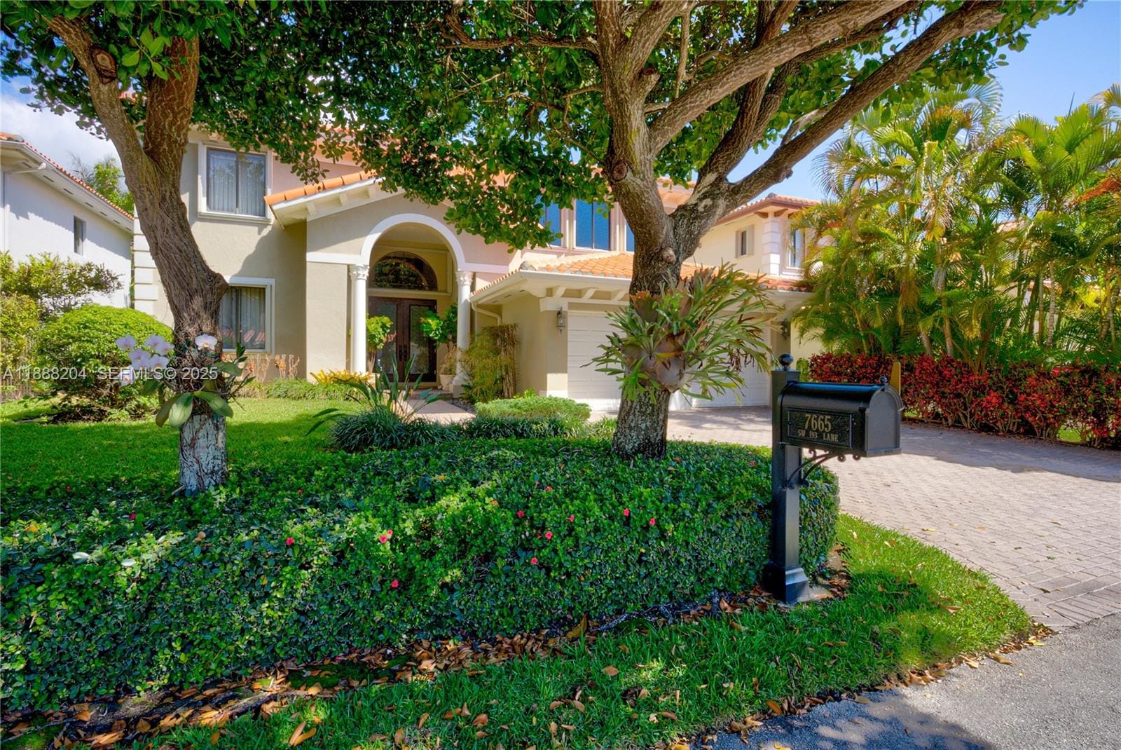 7665 SW 193rd Lane, Cutler Bay, FL 33157 photo 2