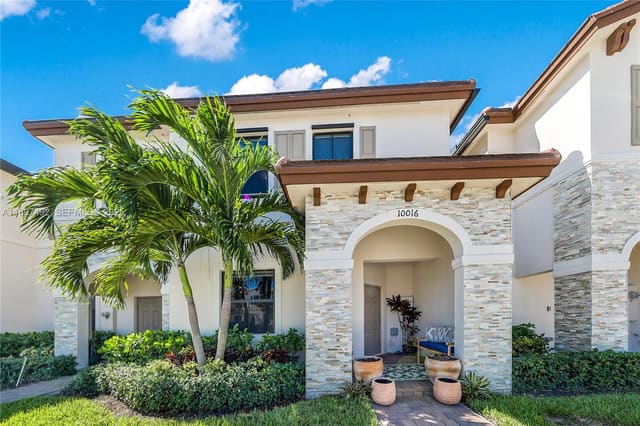 10016 SW 228th Terrace, Miami, FL 33190