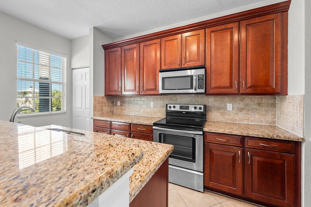 105 Black Ironwood Road 106, Jupiter, FL 33458 photo 8