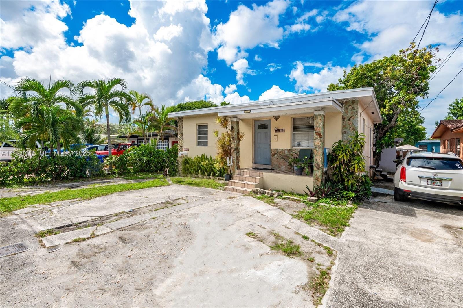 4 bedroom home for sale at 810 24th, Miami, FL 33125 — $649,000