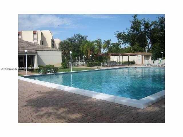 3150 W Rolling Hills Circle 601, Davie, FL 33328 photo 12