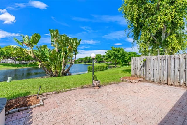 5145 E Lakes Drive, Deerfield Beach, FL 33064