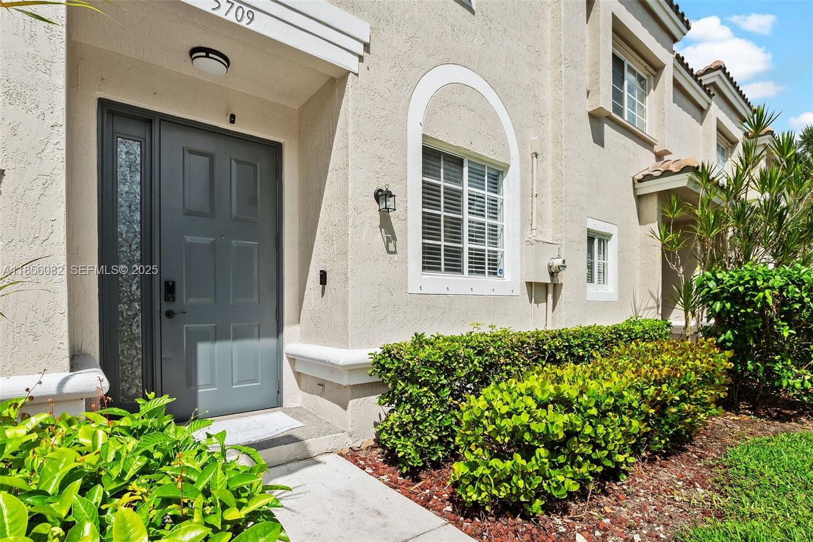 2 bedroom home for sale at 5709 48th, Coconut Creek, FL 33073 — $360,000