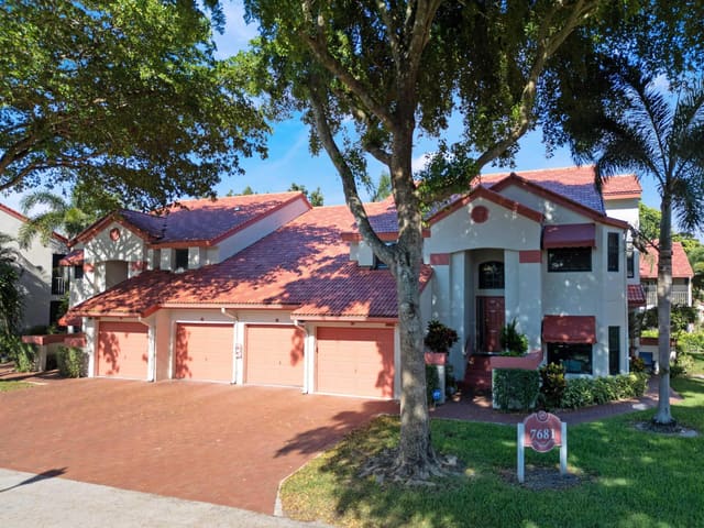 7681 Lexington Club Boulevard B, sold in Lexington Club Villas Condo, Delray Beach, FL